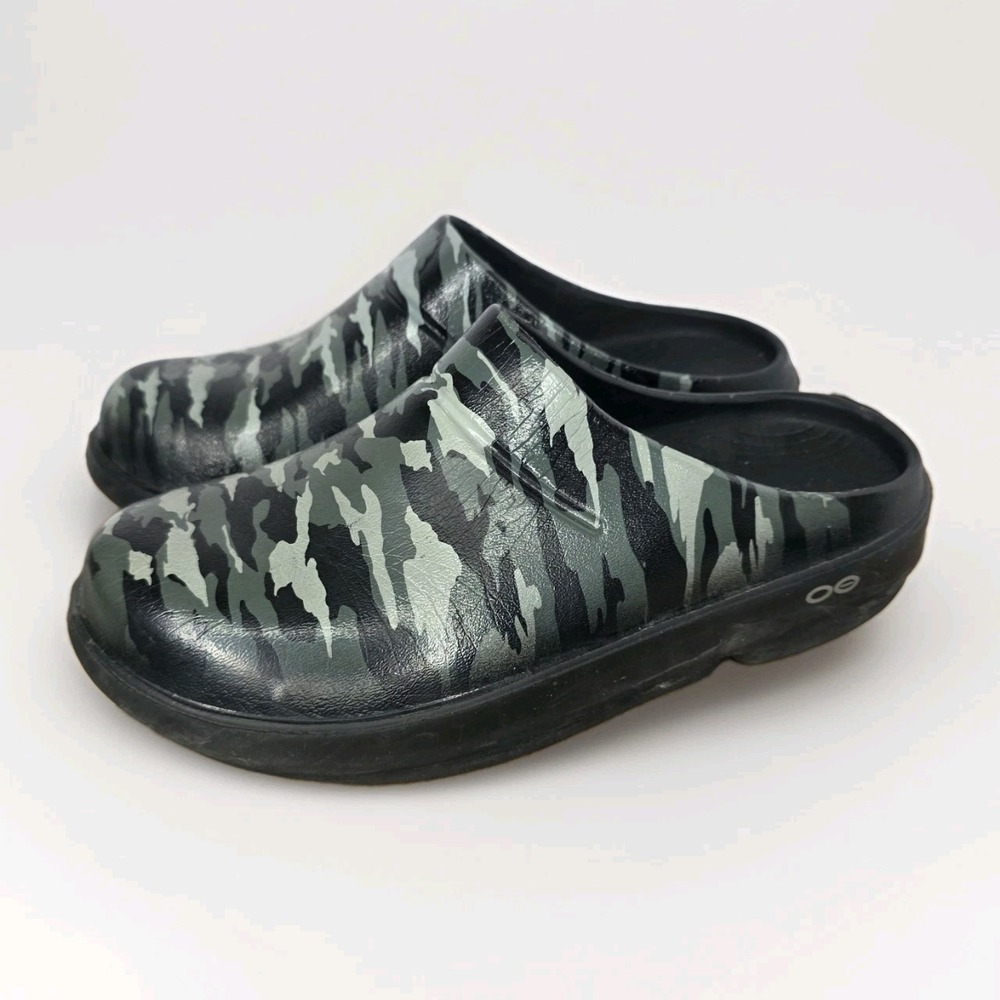 OOFOS Recovery Clogs Camo Men's 6 Women's Slip On Mule Slide Black Gray